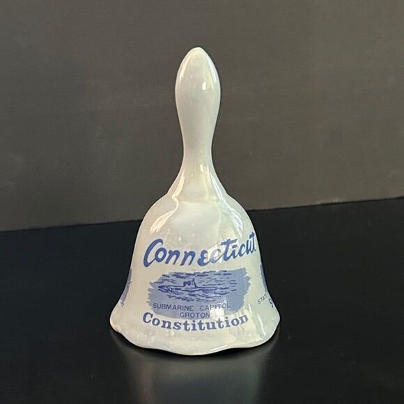 Vintage Connecticut Constitution Souvenir Bell. - Picture 1 of 3